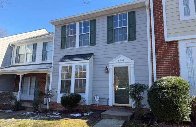 Great 2 bedroom fully renovated townhouse photos photos