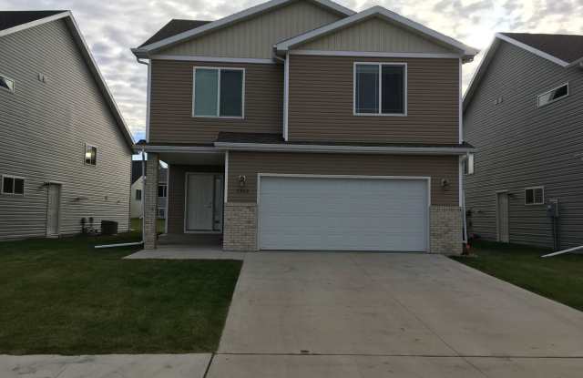 3 Bed 3 Bath Single Family Townhome photos photos