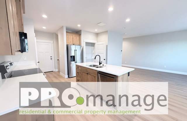 *NEW* Townhome with attached garage Gallery 4