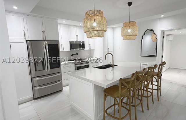 4712 SW 64th Ct Gallery 4