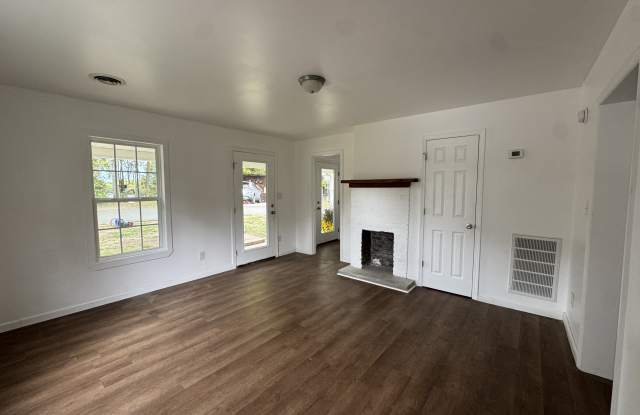 512 N Hill St photos photos