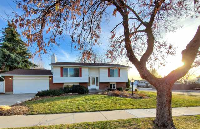 East Sandy single family home! Luxury you CAN afford! photos photos East Sandy single family home! Luxury you CAN afford! photos photos