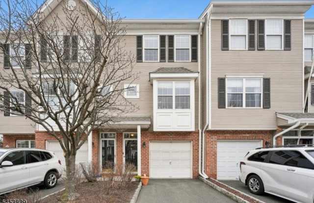 55 Greenbrook Dr Gallery 2