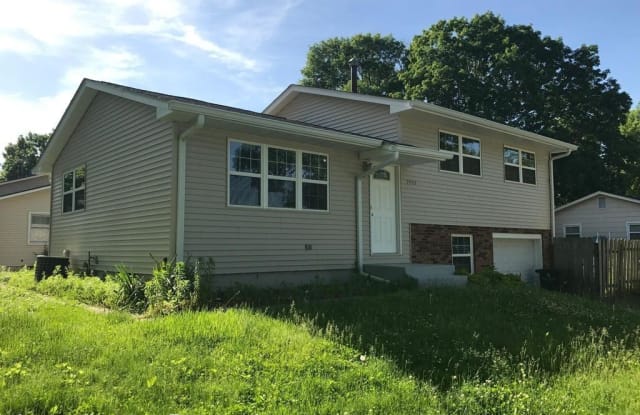 7918 9th St W - 7918 9th Street West, Rock Island, IL 61201