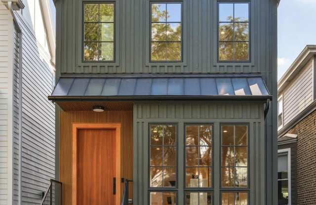 2205 W Huron Street photos photos