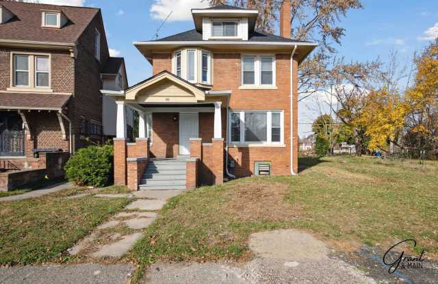 4 Bedroom newly renovated $1500 photos photos