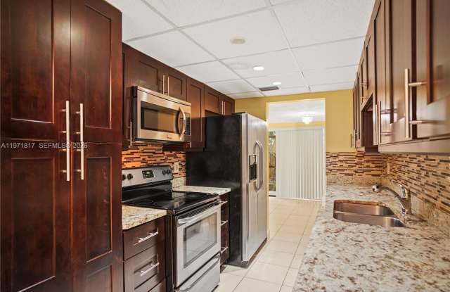 8011 NW 27th Pl photos photos