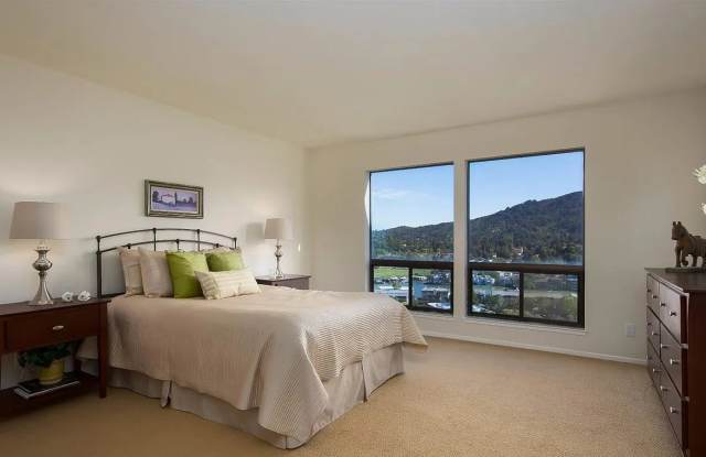 565 Via Casitas Gallery 4