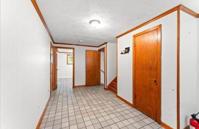 821 Country Club Road Gallery 3