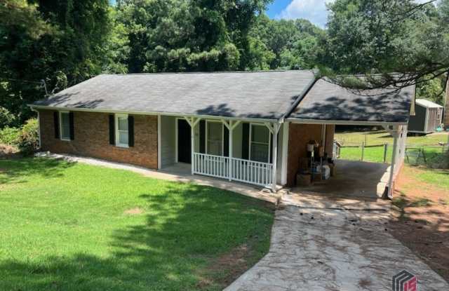 200 Round Table Road - 200 Round Table Road, Athens, GA 30606