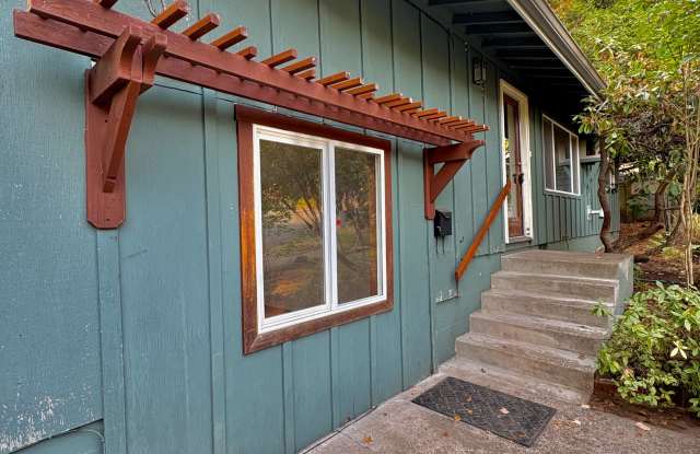 3060 Onyx Street Gallery 2