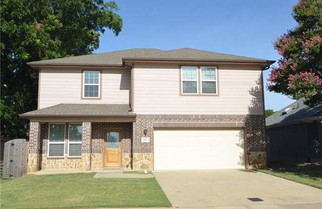 301 N Lakeview Drive - 301 North Lakeview Drive, Lake Dallas, TX 75065