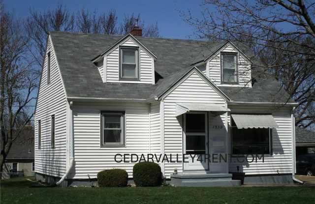 3 Bedroom, 1 Bath 1539 Byron Ave Waterloo, IA 50702 - 1539 Byron Avenue, Waterloo, IA 50702