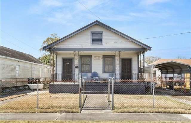 1513 L B LANDRY Avenue photos photos