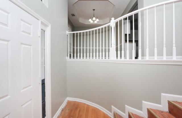 2001 Rhinehart Road Gallery 2