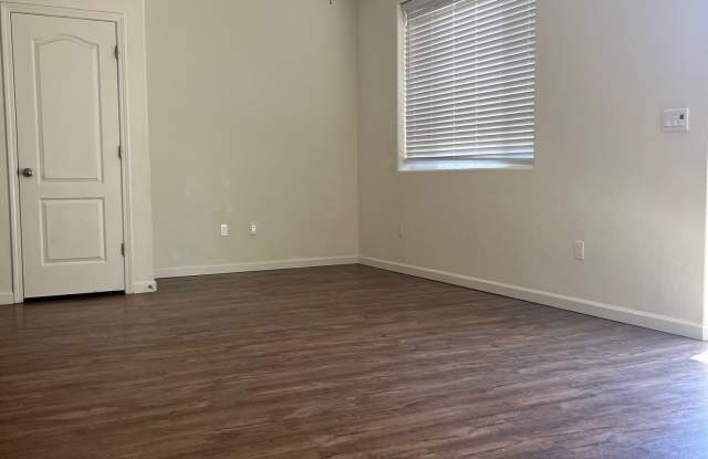 5549 Lancaster Court Gallery 4
