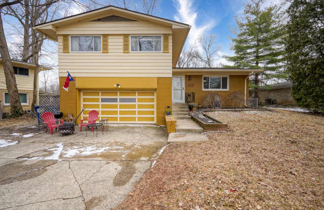 1005 Chevy Chase Lane photos photos