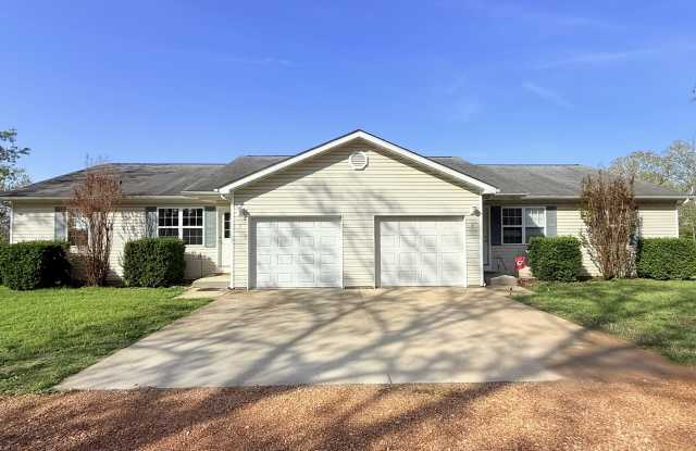 1604 Lindberg Road - 3 photos photos