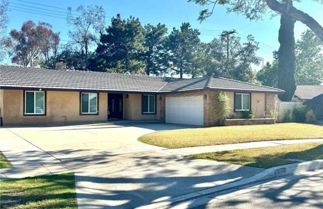 2708 E Lizbeth Avenue photos photos