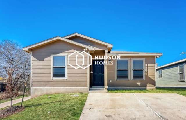 5139 Trading Post Drive photos photos