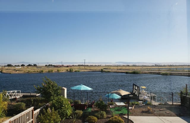 1224 Mariners Drive - 1224 Mariners Drive, Lathrop, CA 95330
