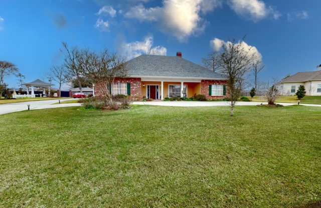904 Belle Arbes Street photos photos