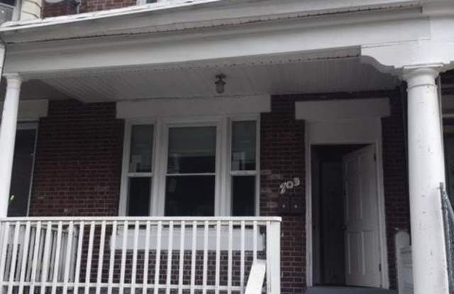 703 W ANNSBURY Street Gallery 2