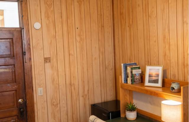 MO1700 photos photos