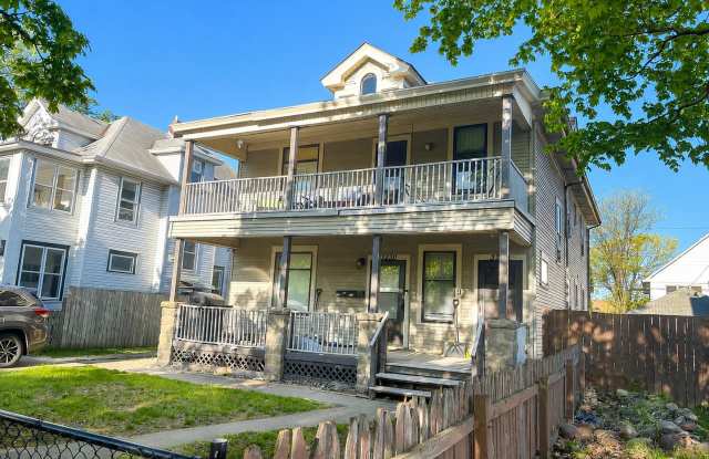 Spacious 2-Bed 1-Bath Unit Available in Minneapolis! photos photos