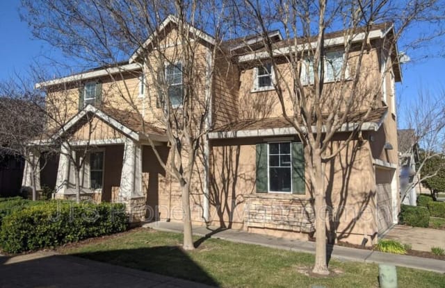 280 Soaring Hawk Ln - 280 Soaring Hawk Lane, Sacramento, CA 95833