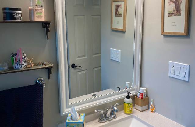 4011 Maple Avenue photos photos