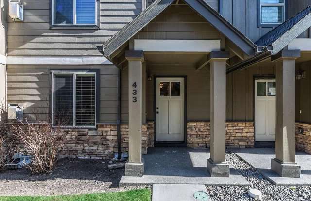 Charming 3 Story Townhome with AC photos photos