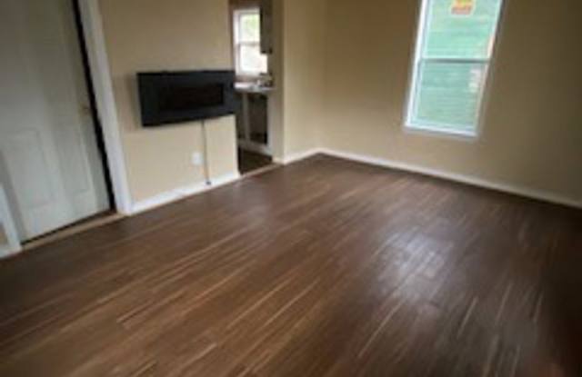 1146 Palm Gallery 3