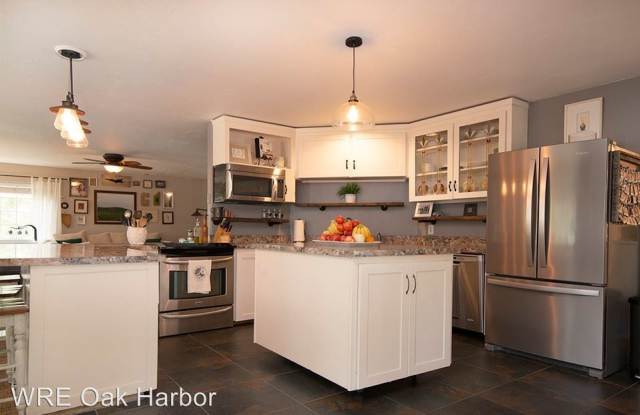 1600 Penn Cove Rd Gallery 3