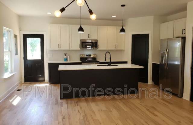 215 Eisenhower Drive Gallery 3