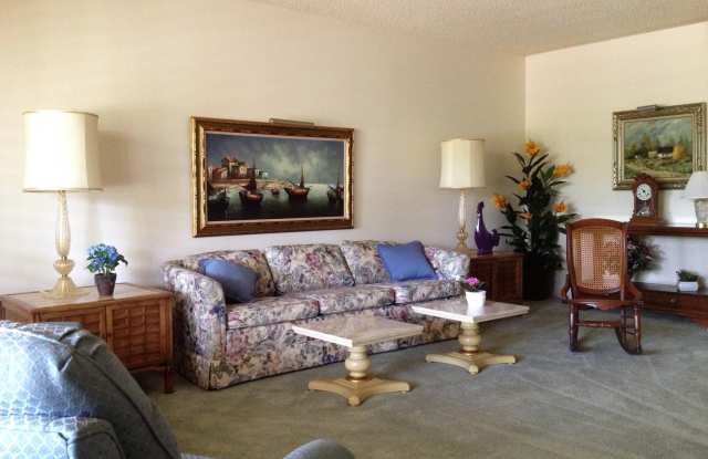 10320 W DESERT ROCK Drive Gallery 4