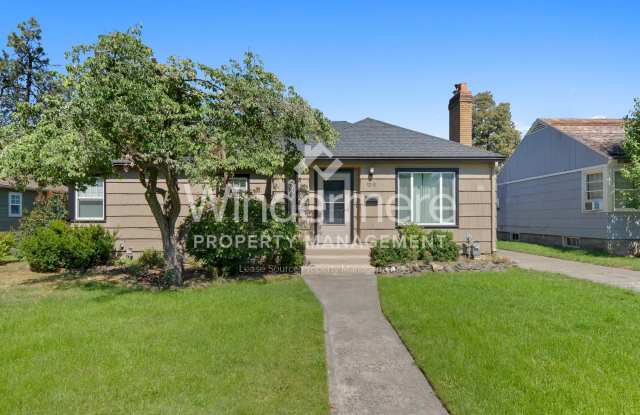 4 Bedroom 2 Bath Home On The South Hill - 1019 East Thurston Avenue, Spokane, WA 99203