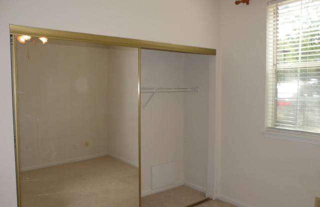 662 GATEWAY Drive SE Gallery 4