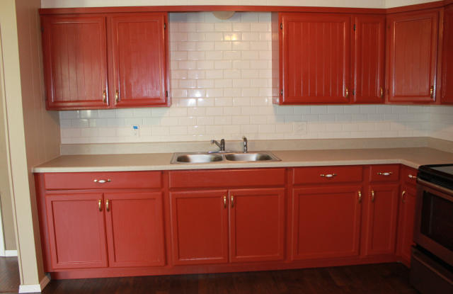 Move In Special!!! $150 off 2nd month rent! Come take a look! Gallery 4