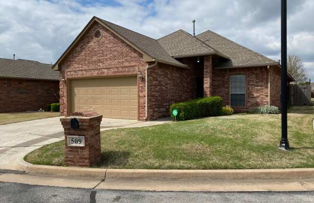 3 Bed 2 Bath 2 Car Garage In Moore & In Gated Community!!!! photos photos