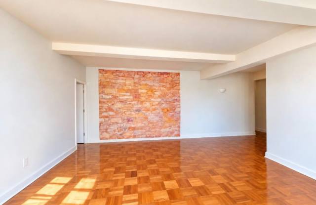 99 Metropolitan Oval # 8987 Gallery 1
