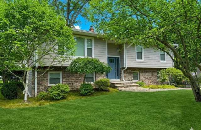 11 N Middletown Road photos photos