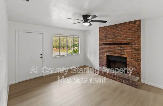 4417 SW 71ST TER - 4417 Southwest 71st Terrace, Alachua County, FL 32608