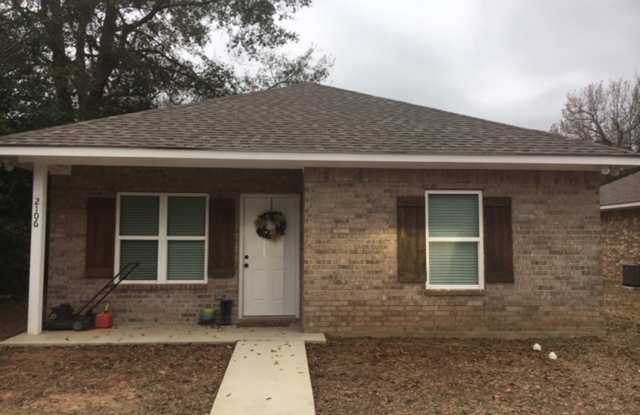 Beautiful 3 bed, 3 bath home - 2106 Beverly Drive, Nacogdoches, TX 75964