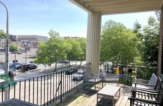 4400 Walnut - 4400 Walnut St, Philadelphia, PA 19104