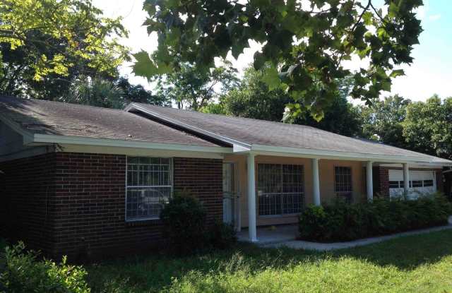 3-bedroom, 2-bathroom single-family home Gallery 3