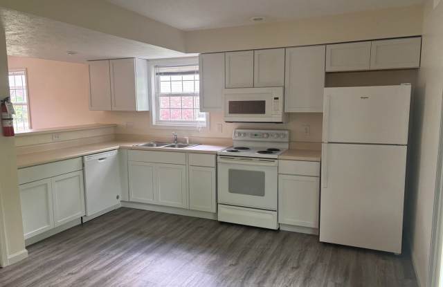 Oaklawn Park: 3 Bedroom 2.5 bath Townhome Gallery 3