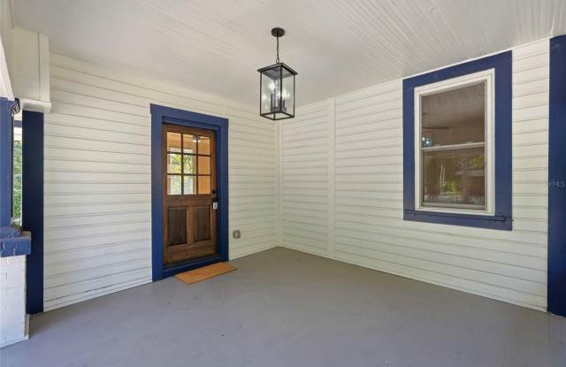 511 E FRANCES Avenue Gallery 4