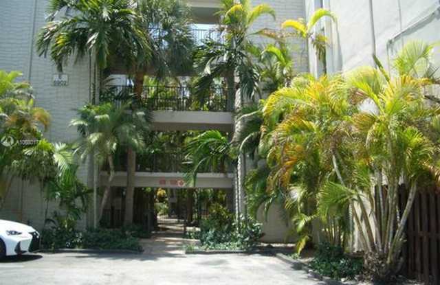 6904 North Kendall Drive photos photos