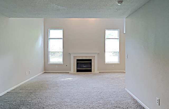 453 Woodstream Drive Gallery 4